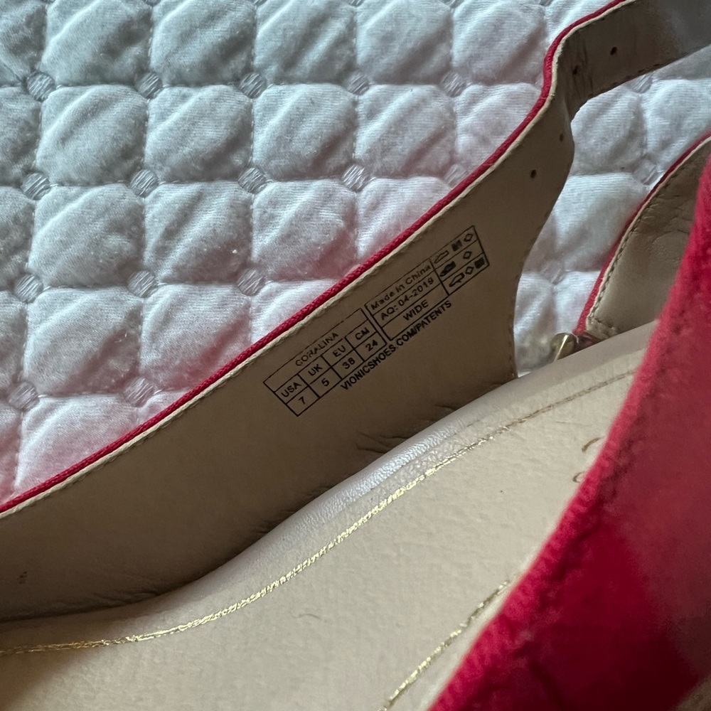 Vionic red slingback wedge espidrilles - Picture 9 of 10